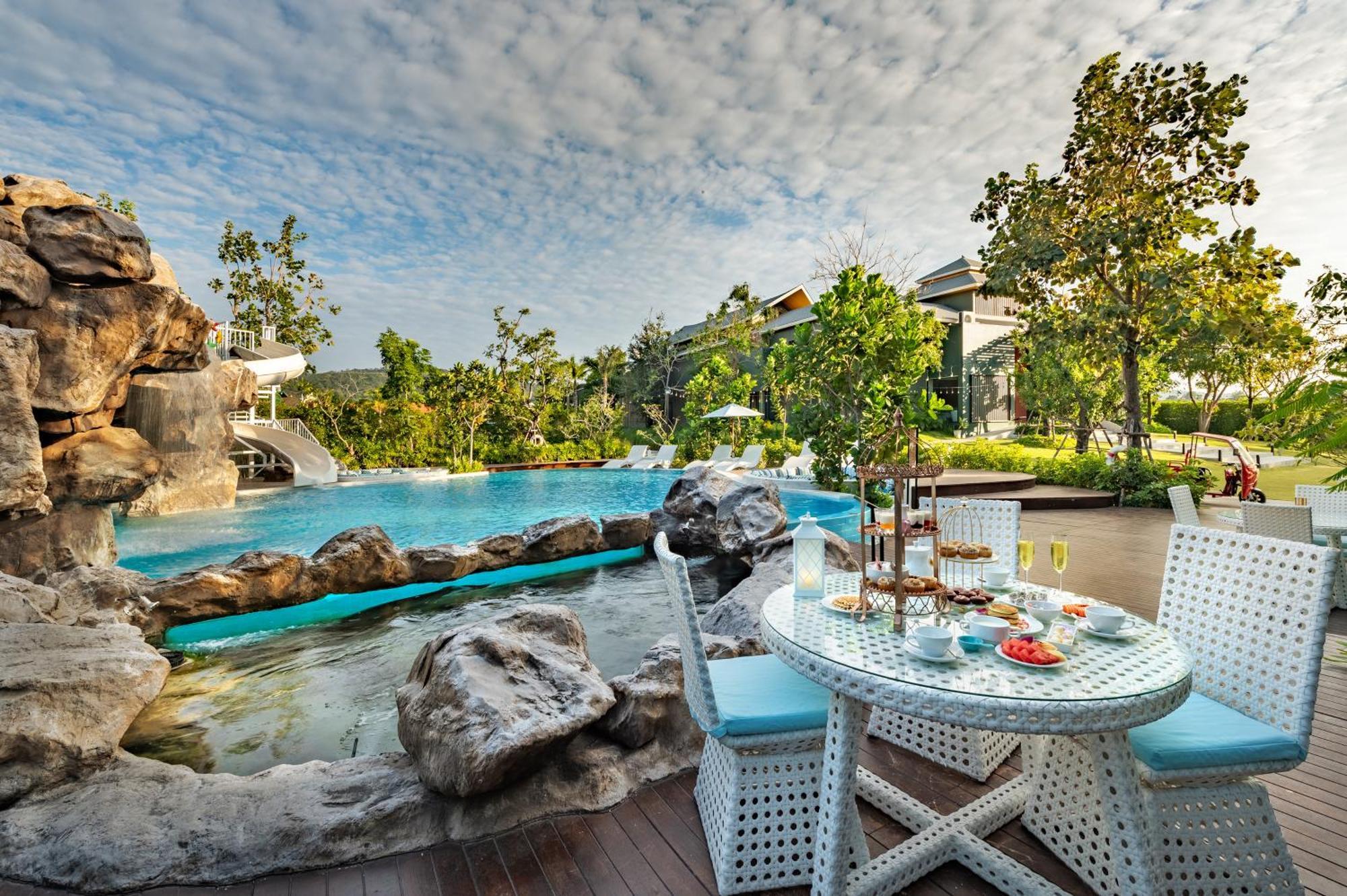 Phukalini Luxury Pool Villa & Onsen HHQ Exterior foto